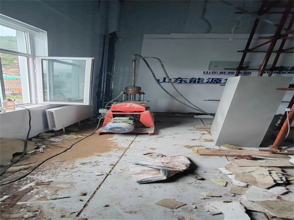 鲅鱼圈地基基础下沉墙体裂缝加固注浆顶升施工